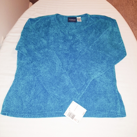 V-neck Sweater Size PL - Picture 9 of 13